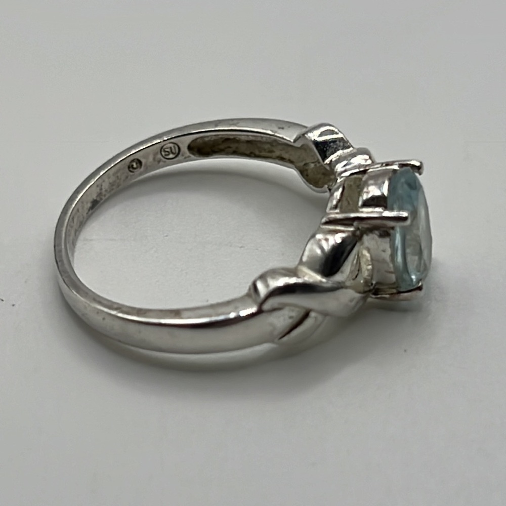 STERLING SILVER AND BLUE TOPAZ RING SIZE 6.5 - Picture 5 of 9